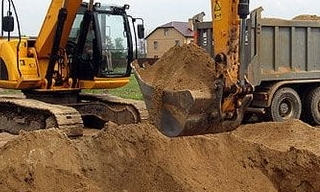 Выкопать яму экскаватором в Благовещенске от 940 руб. - 2Землекопа-Бгв 